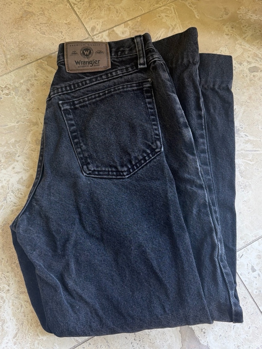 Wrangler Men’s Black Relaxed Jeans